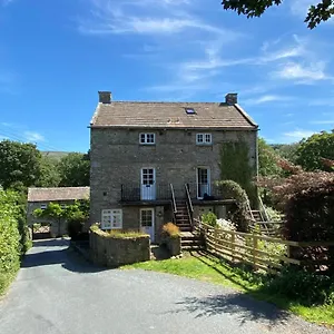 Wonderfully Scenic And Comfortable Dales Mill , West Burton United Kingdom