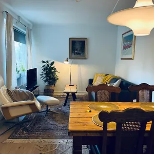 Lovely Apartment, Vuorimiehenkatu 31 Apartment